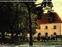 Župni dvor rkt. Župe sv. Lovre na šetalištu (danas Strossmayerovo šetalište) snimljeno 1912 godine. Župni dvor izgrađen je 1784. a temeljito obnovljen 1999